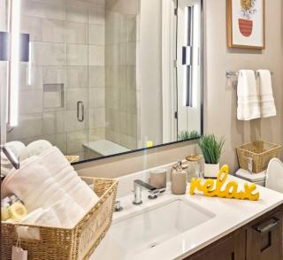 Serenity In The City 1104 - 9