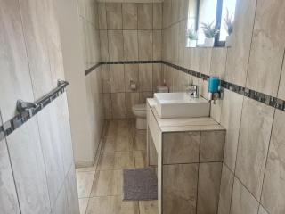 Royal Villa Guesthouse - 1