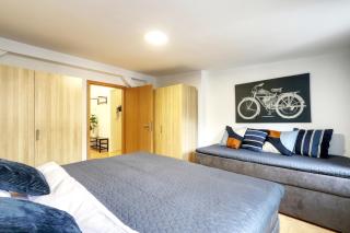 Spacious Old Town LOFT for 6 - 2