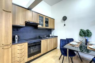 Spacious Old Town LOFT for 6 - Bratislava - 1