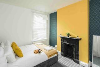 Pleasant 4 bed house with x6 beds in heart of Croydon !! - Photo ID Required - Croydon - 1