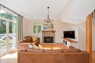 Apollo Bay Oceanview Mountain Retreat, Pet Friendly, EV station, Fireplace - Apollo Bay - 3