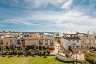 Holiday Home next to the beach, with private terrace, BBQ and incredible sea-view solarium - Marbella - 9