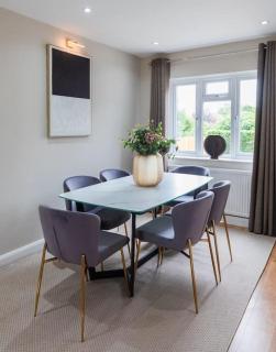 Luxurious 4-Bed Holiday Retreat - Finchley - 7