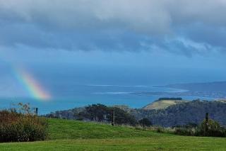 Ocean-view Hilltop Retreat - Wongarra - 3