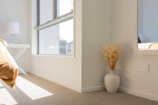 Inner City Luxury With Free Parking - Christchurch - 4