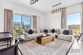 WelHome - Apt Close to Yas Waterworld and Ferrari Circuits - 5