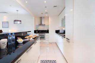 Lovely Lake View - Two Bedroom - JLT - Dubai - 3