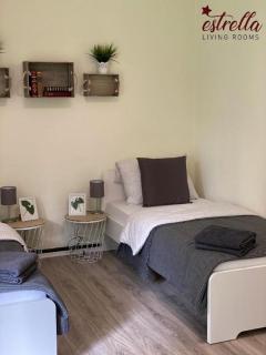 estrella24 LIVING ROOMS Rom - 6