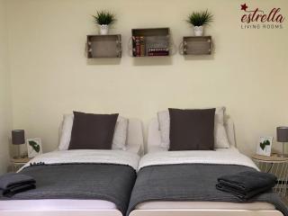 estrella24 LIVING ROOMS Rom - Herne - 1
