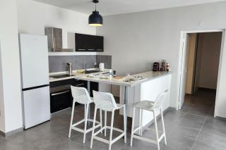 Friar's beach - Luxurious unit by the beach - 1