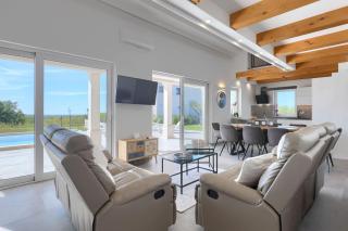Villa Civitan with infinity pool in Novigrad - Brtonigla - 4