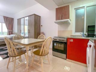 StoneTree - Furnished Studio in Peaceful Location - Dubai - 1