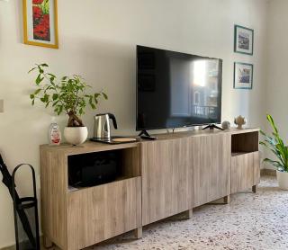 Lorenzo's House Catania city centre - Comfortable large apartment with 2 bedrooms and 2 baths, close to Trains, Metro and Bus Station - 5