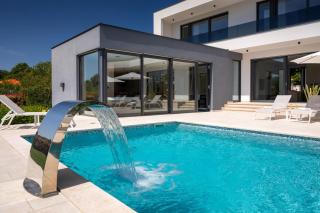 Modern villa Blanka with pool and grill in Tinjan - Kringa - 8