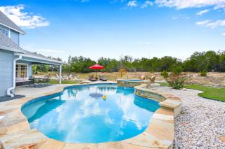 Hill Country Farmhouse - Mount Gainor - 8