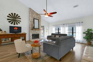 Hill Country Farmhouse - Mount Gainor - 6