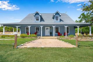 Hill Country Farmhouse - Mount Gainor - 1