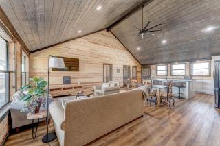 Right Turn Ranch - Martindale - 6