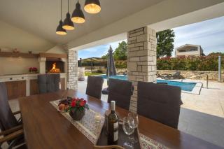 Rustic villa Lori with whirpool and grill near Por - Nova Vas - 6