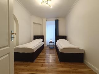 central 2 Bedroom Apartment in Kreuzberg - Berlin - 2
