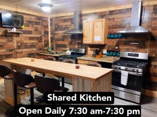 4 Spacious Dog Friendly Cozy Motel Room Leadville - 1