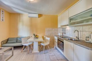 Coastal Paradise Villa with Pool - Happy Rentals - Sveti Filip i Jakov - 6