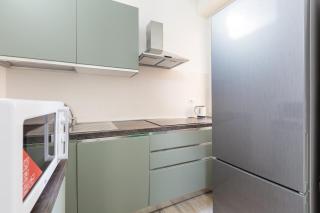 Cagnola Cozy Apartament with Balcony - Milan - 5