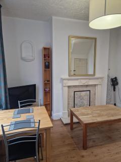 Cosy 3 Bed House in Sheffield - Fast WiFi! - 3