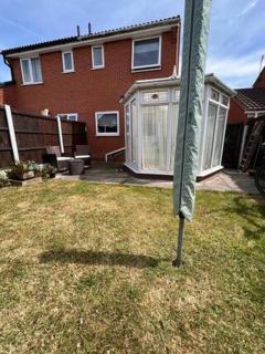 CONTRACTORS OR FAMILY HOUSE - M1 Nottingham - IKEA RETAIL PARK - CATKIN DRIVE - 2 Bed Home with Driveway, private garden, sleeps 4 - TV'S in all rooms - - 9