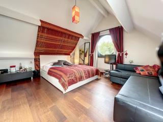 Suite de luxe avec espace salon et balnéo à la campagne - 8