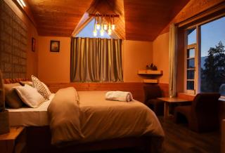 Flüstern Hostel and Café - Nagar - 8