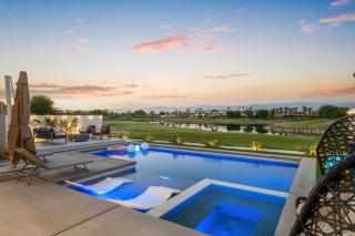 Champions getaway with spectacular golf views - 3