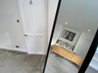 Fantastic Spacious Garden Flat with Own Private Entrance - Londen - 3