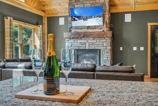 Ski Chalet 6 min to Sunday River - Hot Tub, Home Theater, Game Room, Fire Pit - Sleeps 12 - Bethel - 2