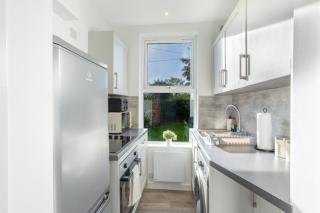 Beautiful Ground Floor Apartment - Perth - 4