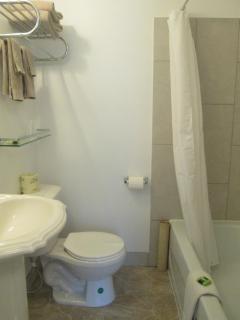 Edgewater Motel and Campground - Temiskaming Shores - 1