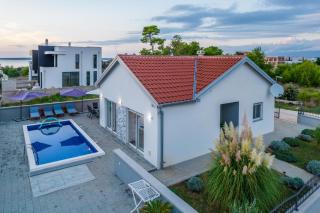Villa Nicolle only 50meters from the beach - by TA Leut Agency - 6