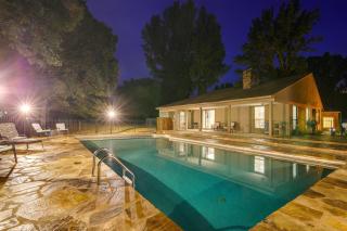 Spacious Southaven Home on 8 Acres with Private Pool - Southaven - 8