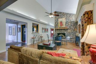 Spacious Southaven Home on 8 Acres with Private Pool - Southaven - 1