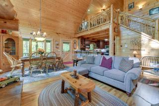 Creekside Maggie Valley Cabin 2 Mi to Skiing! - Maggie Valley - 6