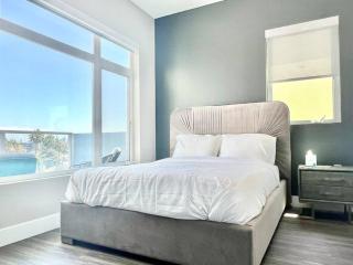 Designer Hollywood Penthouse with Private Balcony on Sunset - Los Angeles - 3