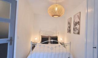 LE BAYARD Authentique Maison Sétoise Patio Climatisée Centre Historique Parking payant à proximité - 9