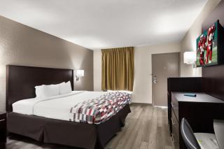 Red Roof Inn Kingsland - 1