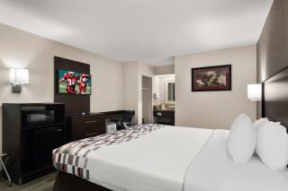 Red Roof Inn Kingsland - 2