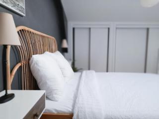 Duplex lumineux avec bureau séparé dans le centre - 3