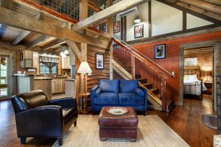 Smokies Hideaway View Hot Tub Games Fireplace - 5