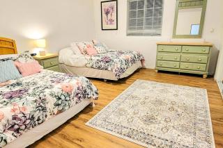 Hot Springs Hideaway (Downstairs Unit) - 1