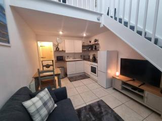 Cosy Moat House Cottage #6 - Pembroke - 0