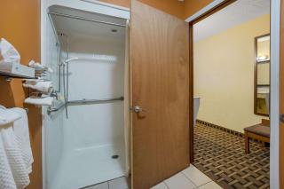 Quality Inn Ashland East - Ashland - 1